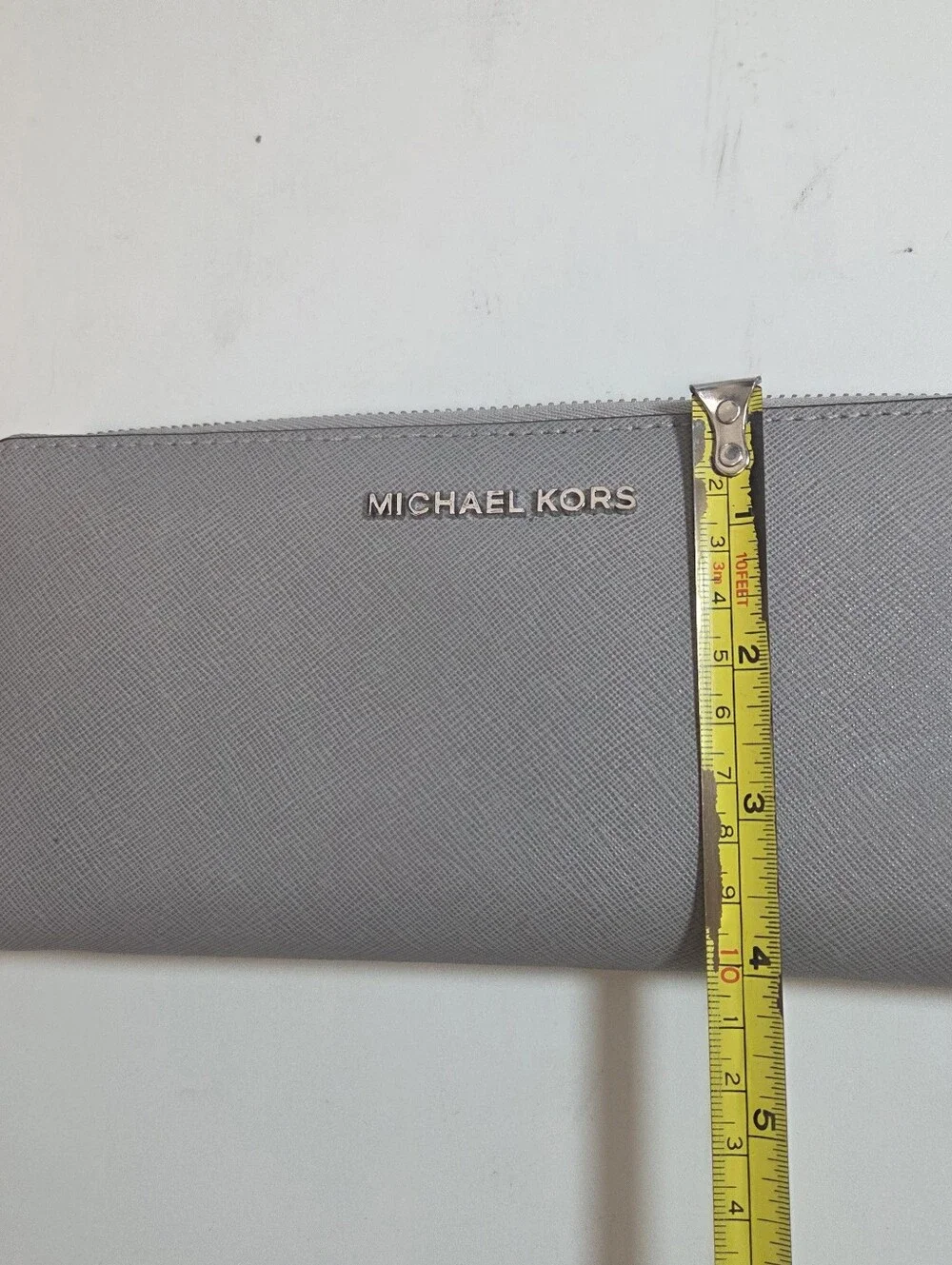Michael Kors benefits charity